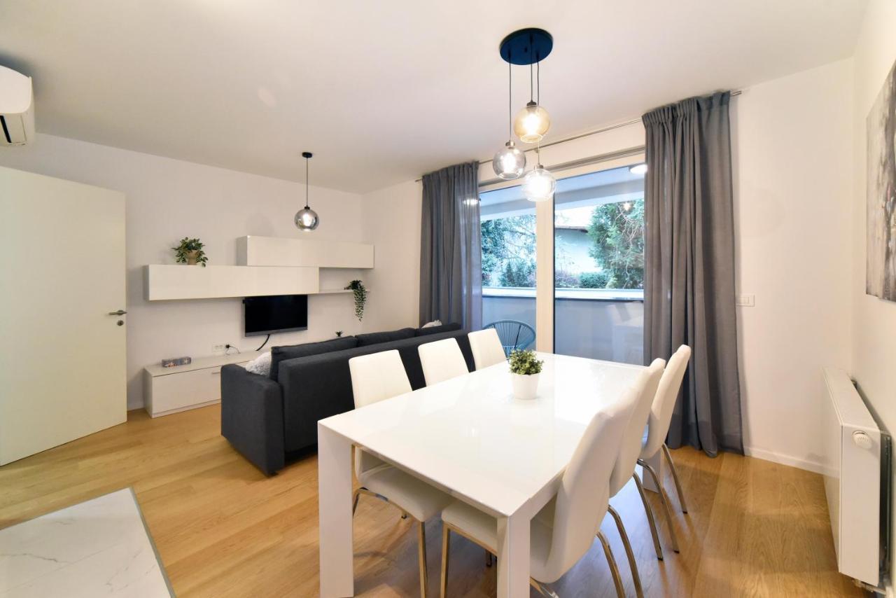 Ophelia Apartment With Parking Zagabria Esterno foto