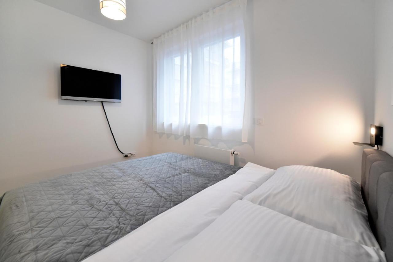 Ophelia Apartment With Parking Zagabria Esterno foto