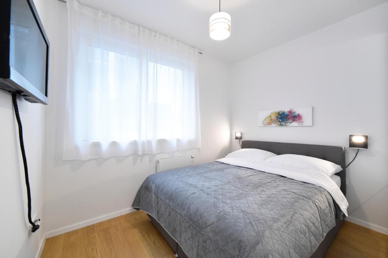 Ophelia Apartment With Parking Zagabria Esterno foto
