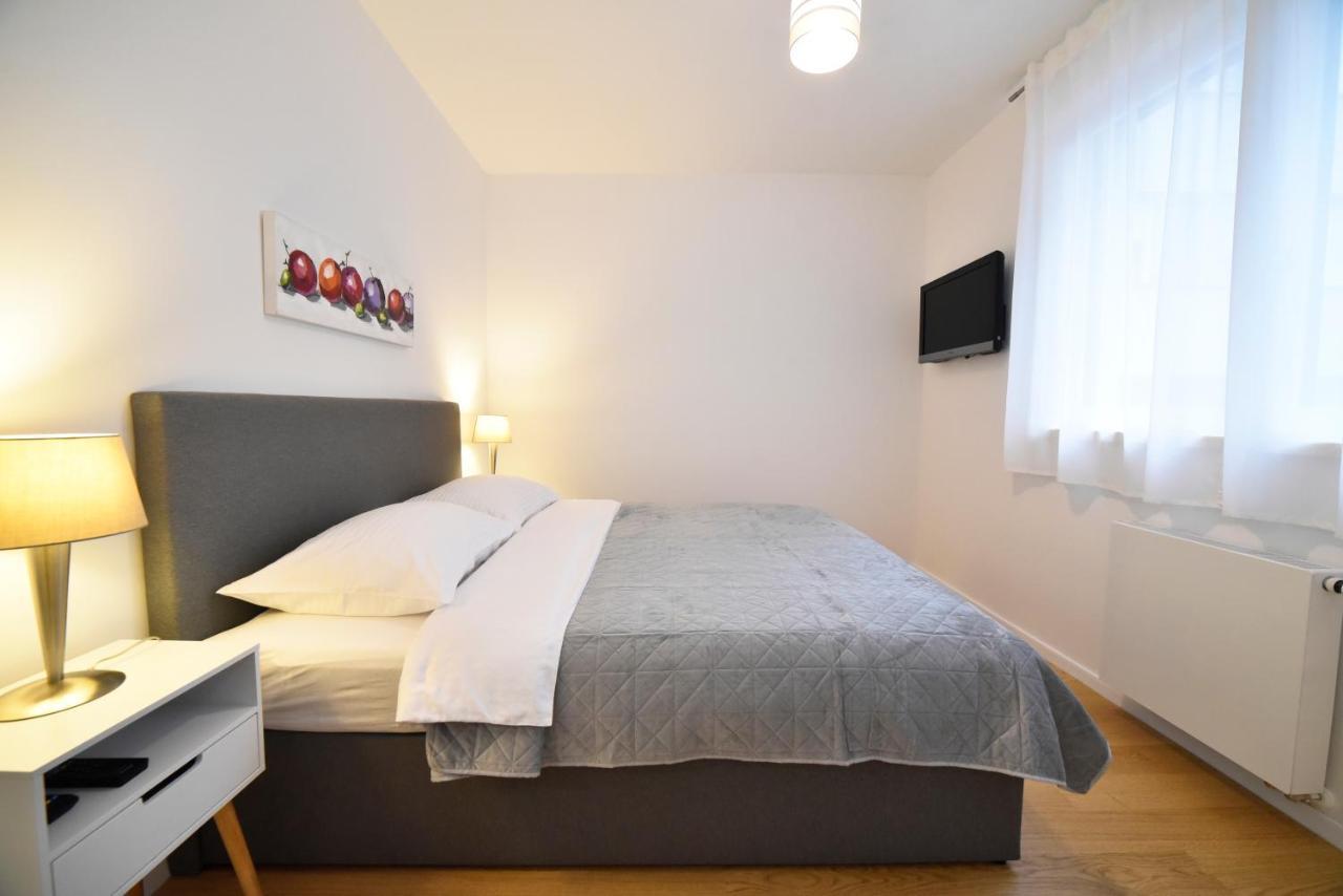 Ophelia Apartment With Parking Zagabria Esterno foto