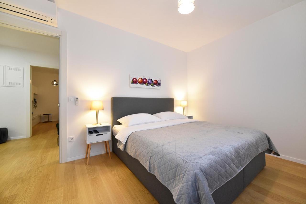 Ophelia Apartment With Parking Zagabria Esterno foto