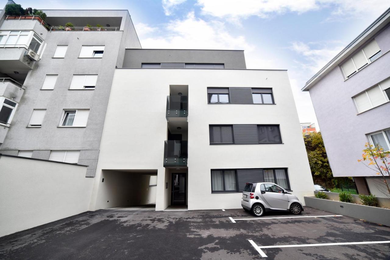 Ophelia Apartment With Parking Zagabria Esterno foto